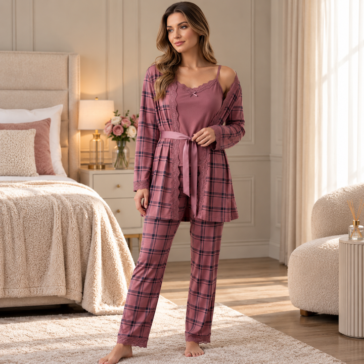 Ekose Desenli Kadife Sabahlıklı Kadın Pijama Takımı